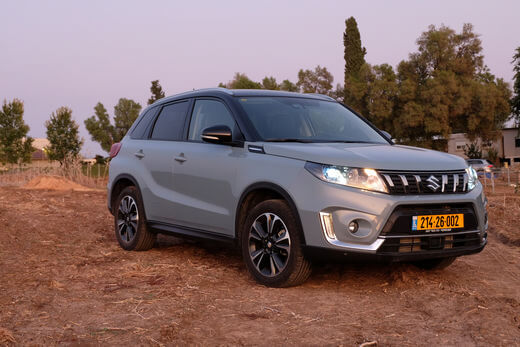 סוזוקי ויטרה עם מערכות בטיחות